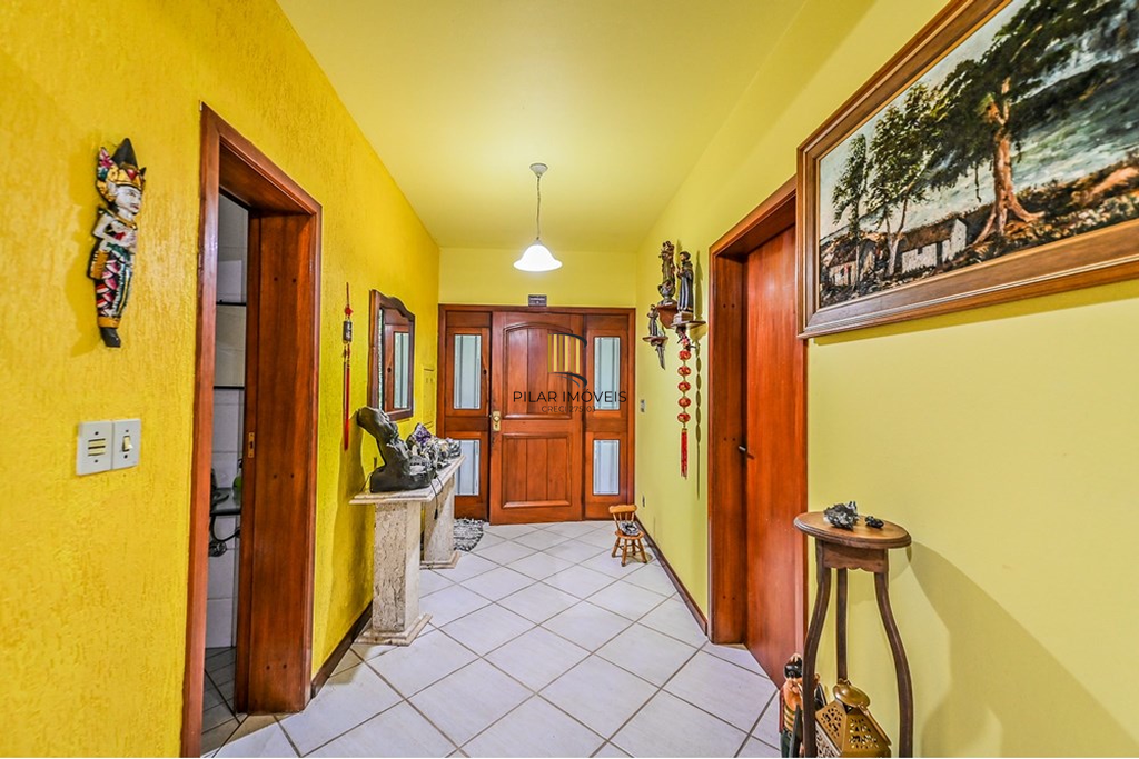 Casa 4 dormitórios no bairro Cascata