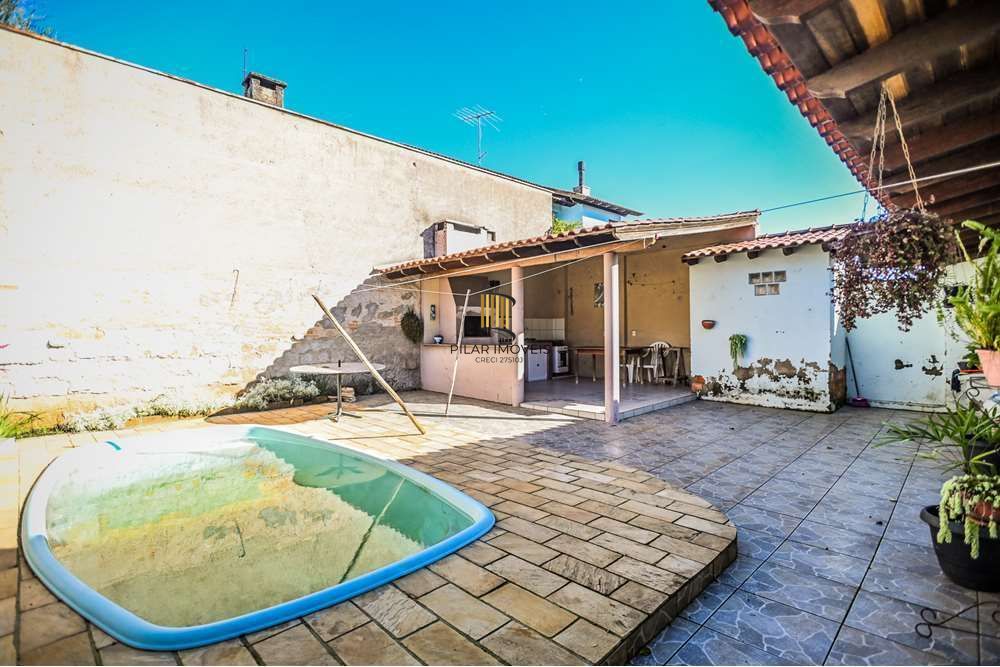 Casa 3 dormitórios no bairro Santa Tereza