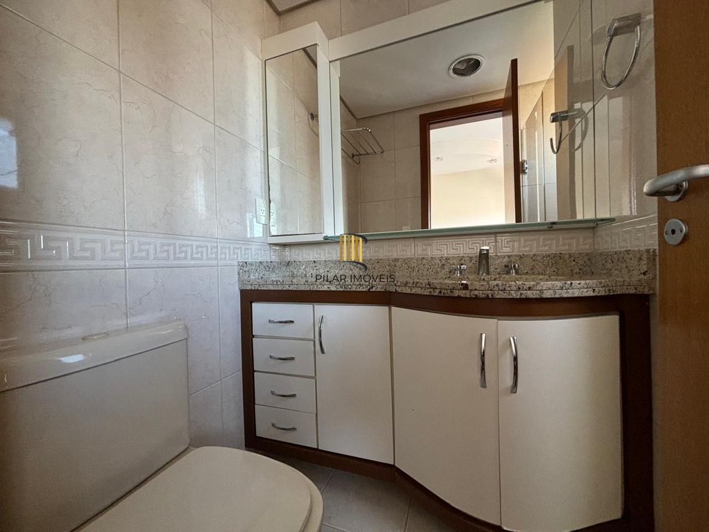 Apartamento 3 dormitórios no bairro Menino Deus