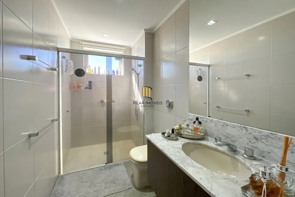 Apartamento 3 dormitórios no bairro Mont Serrat