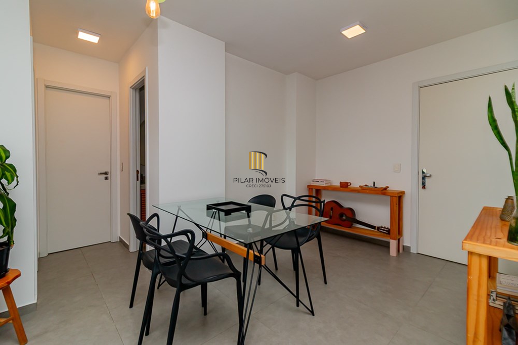 Apartamento 2 dormitórios no bairro São Sebastião