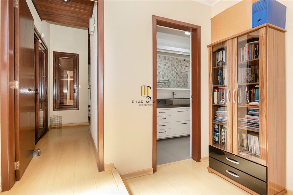 Casa 4 dormitórios no bairro Moinhos de Vento