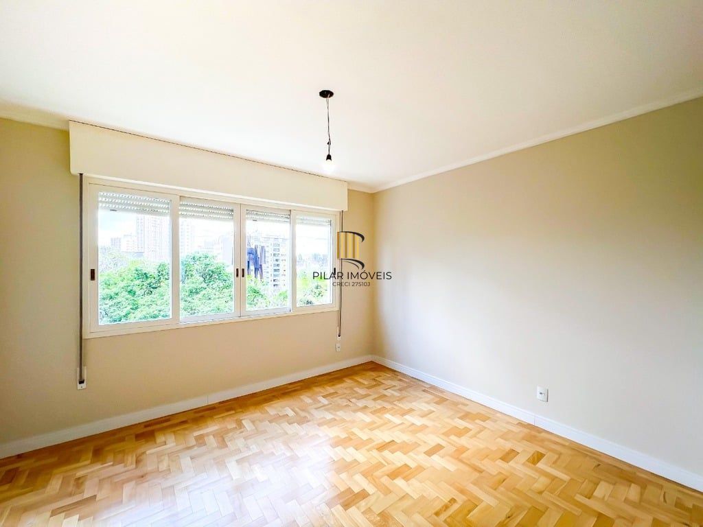 Apartamento 4 dormitórios no bairro Moinhos de Vento