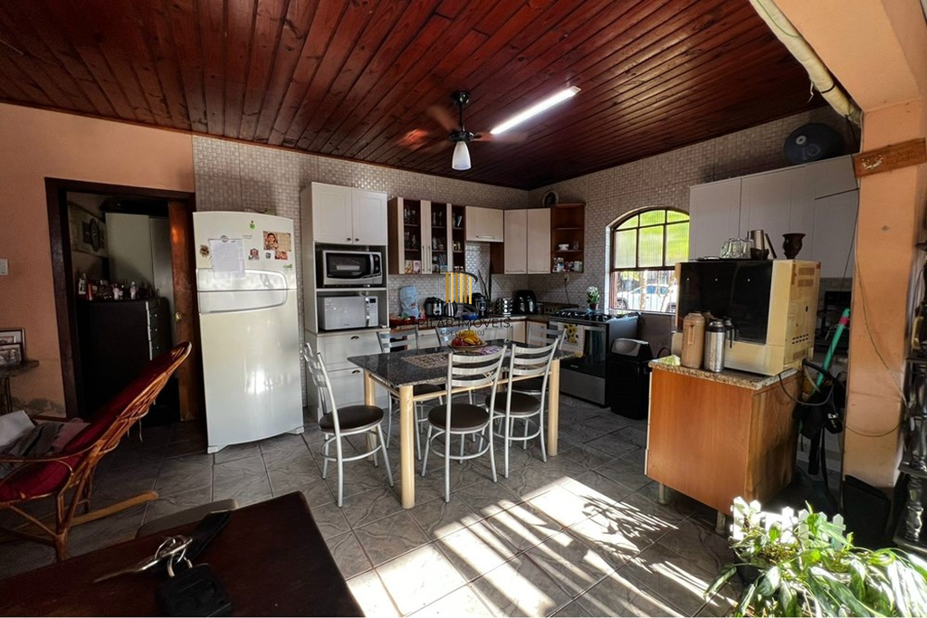 Casa 3 dormitórios no bairro Jardim Carvalho