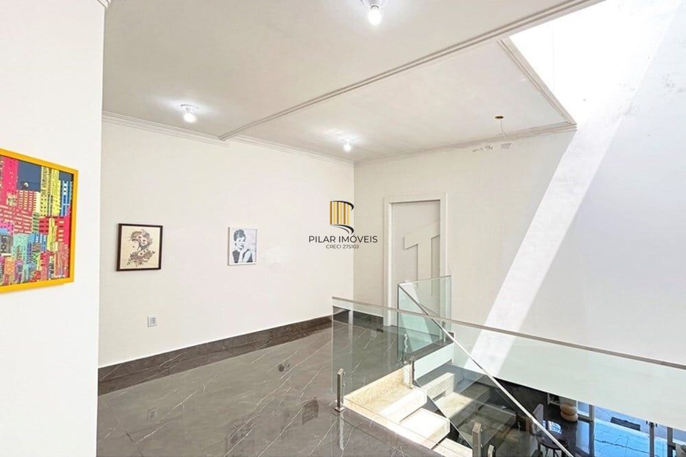 Casa 2 dormitórios no bairro Hípica