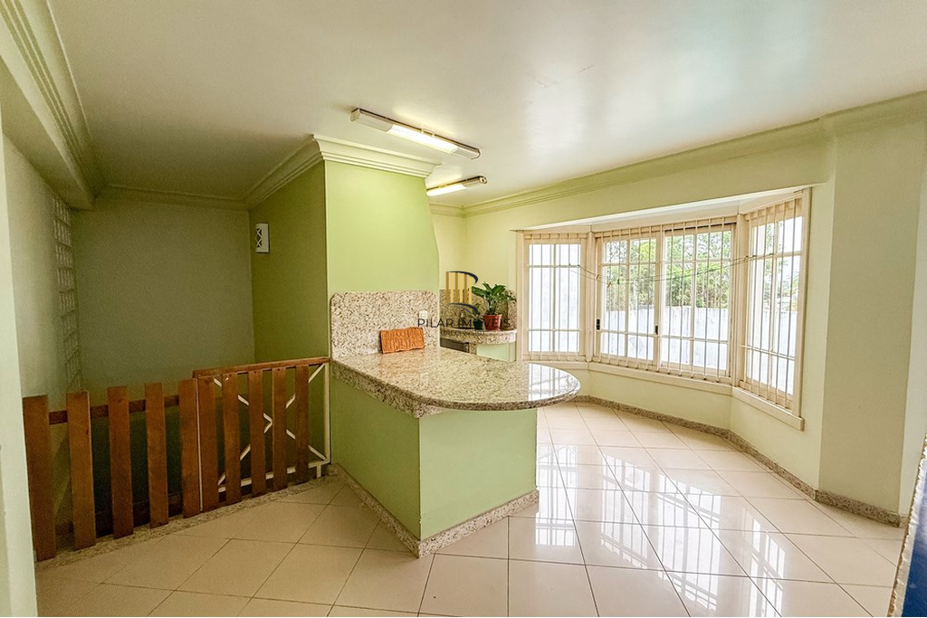 Casa 6 dormitórios no bairro Nossa Senhora das Graças