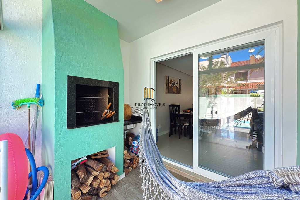 Casa 3 dormitórios no bairro Hípica