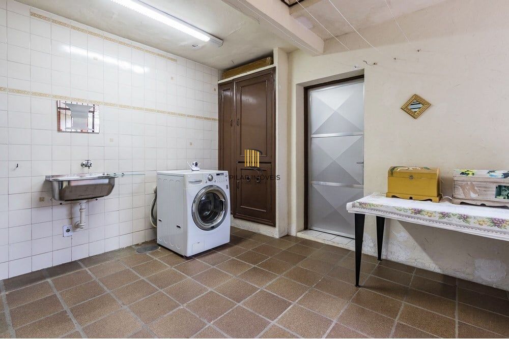 Casa 3 dormitórios no bairro Vila Ipiranga