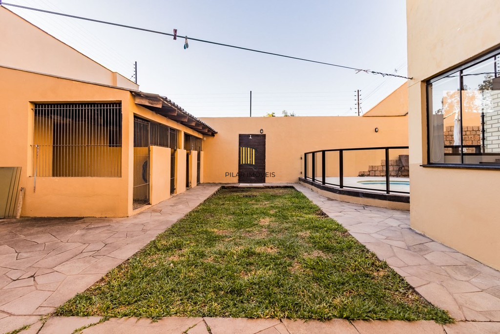 Casa de Condomínio 3 dormitórios no bairro Santa Tereza