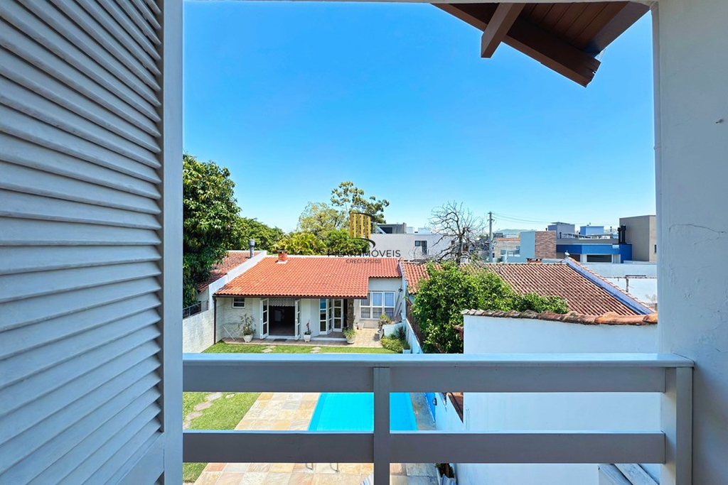 Casa 4 dormitórios no bairro Ipanema