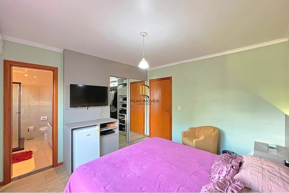 Casa 3 dormitórios no bairro Espírito Santo