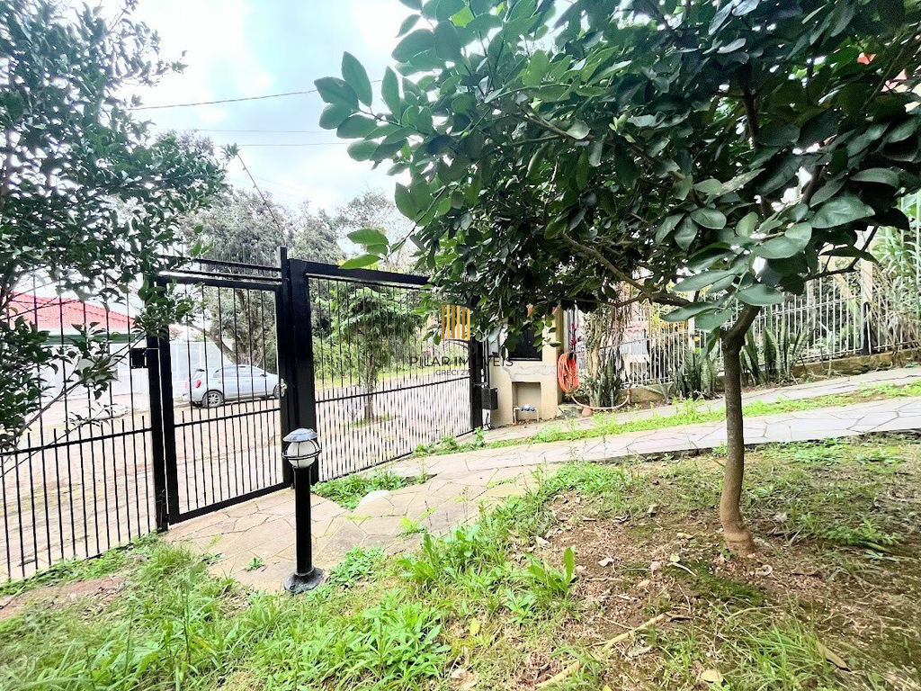 Casa 3 dormitórios no bairro Espírito Santo
