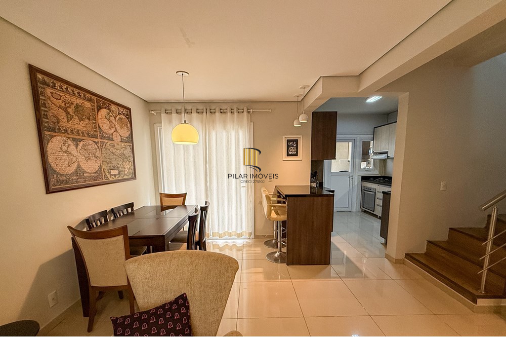 Casa 3 dormitórios no bairro Igara