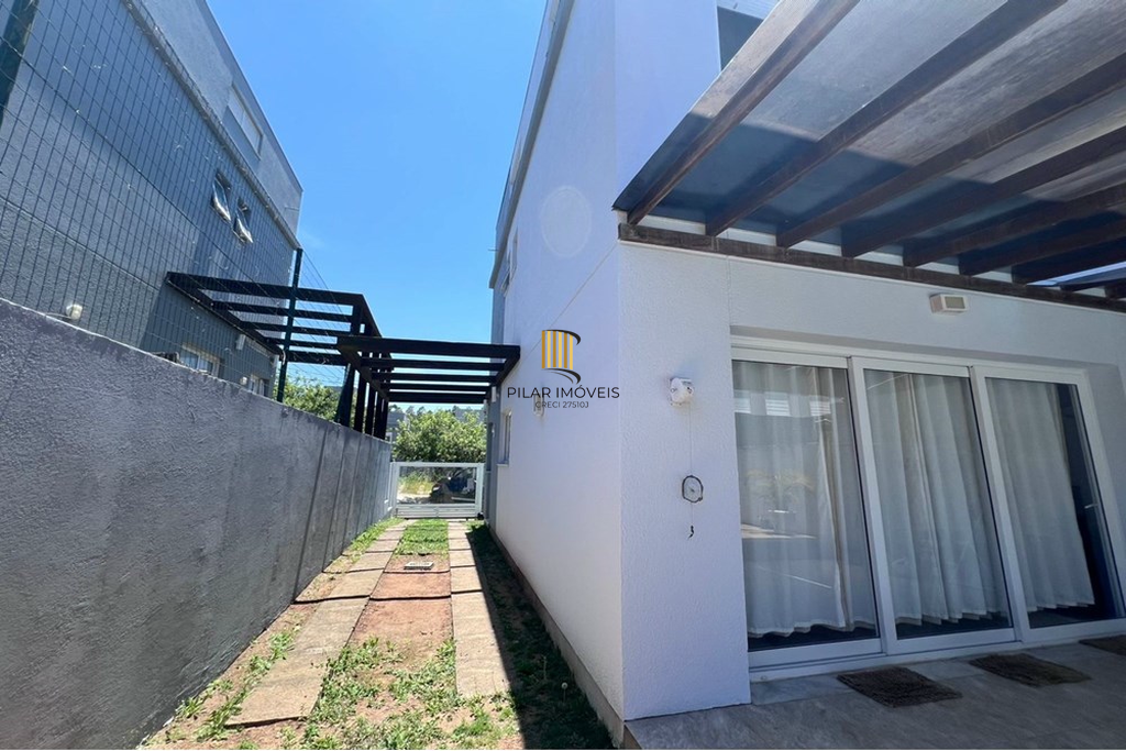 Casa 3 dormitórios no bairro Lomba do Pinheiro