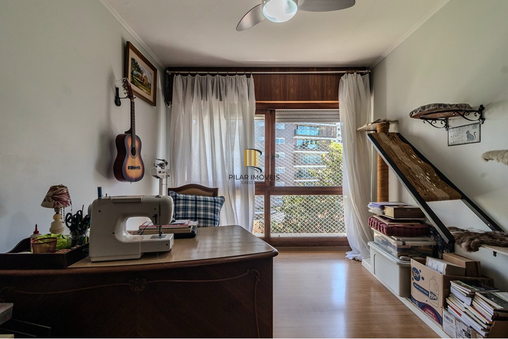 Cobertura 3 dormitórios no bairro Petrópolis