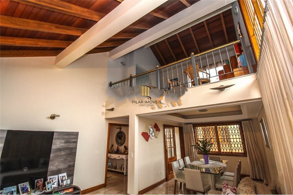 Casa 3 dormitórios no bairro Medianeira