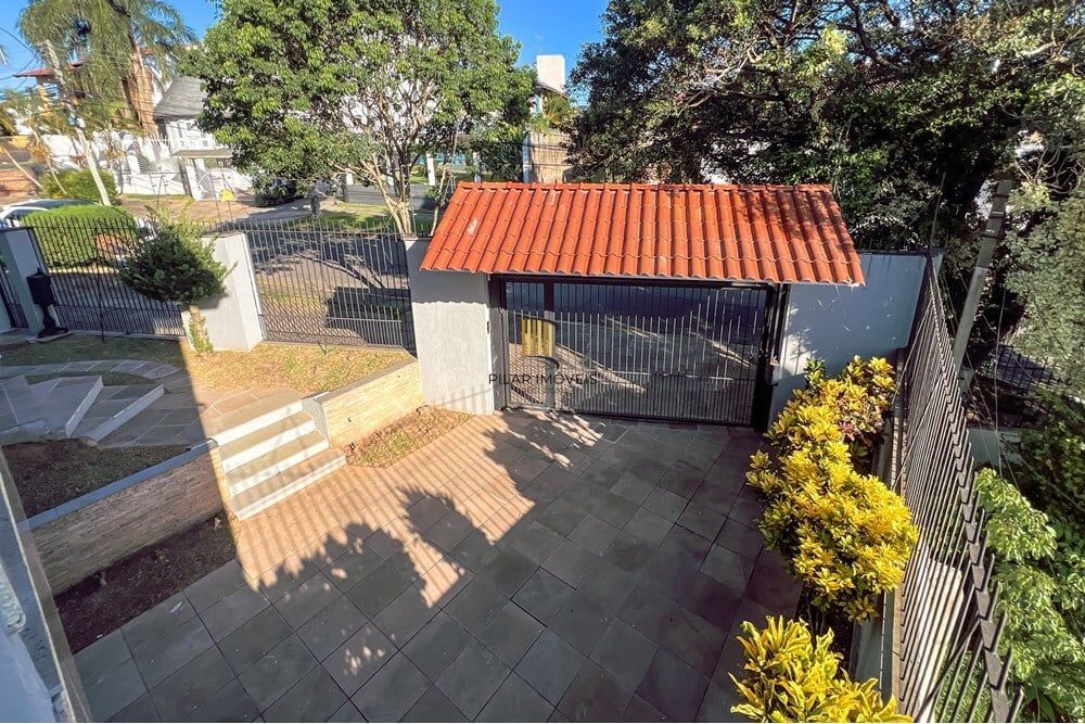 Apartamento 4 dormitórios no bairro Igara