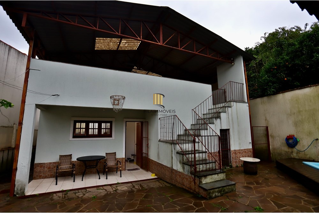 Casa 3 dormitórios no bairro Passo do Feijó