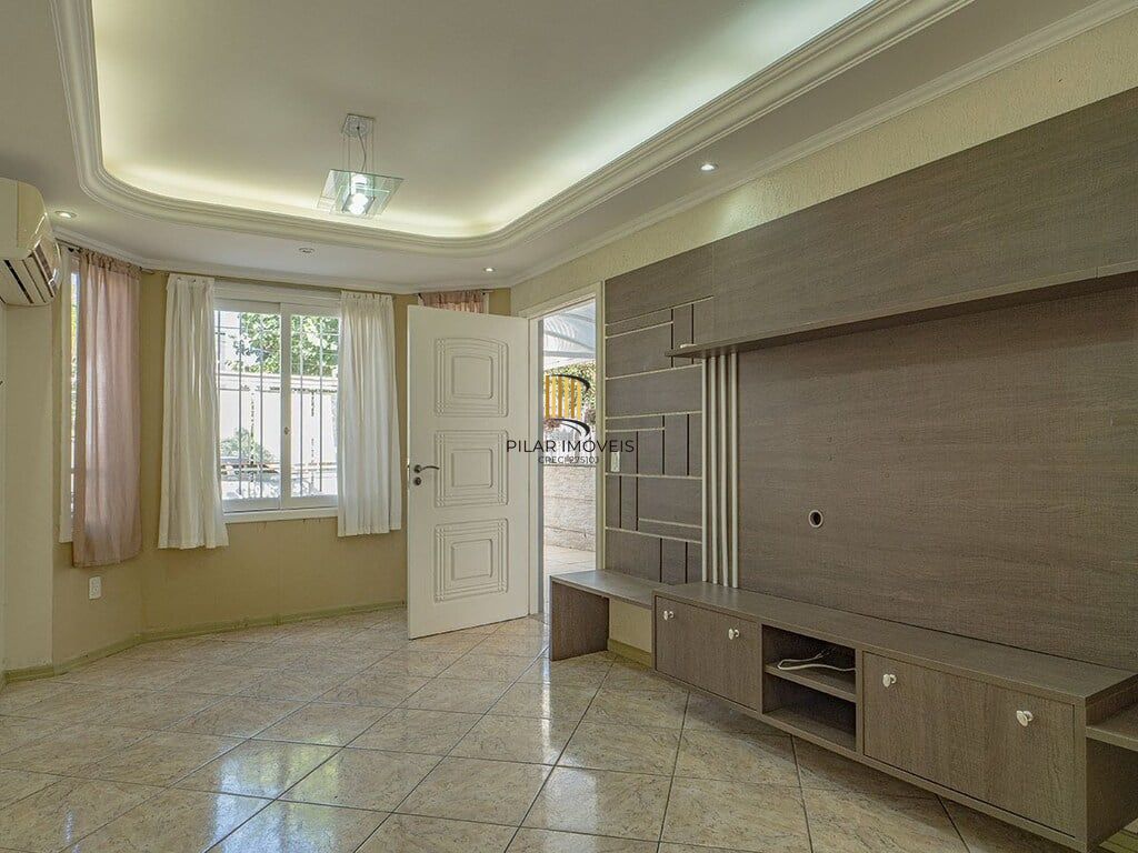 Casa 3 dormitórios no bairro Sarandi