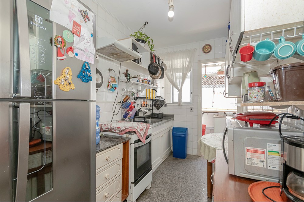 Apartamento 4 dormitórios no bairro Menino Deus