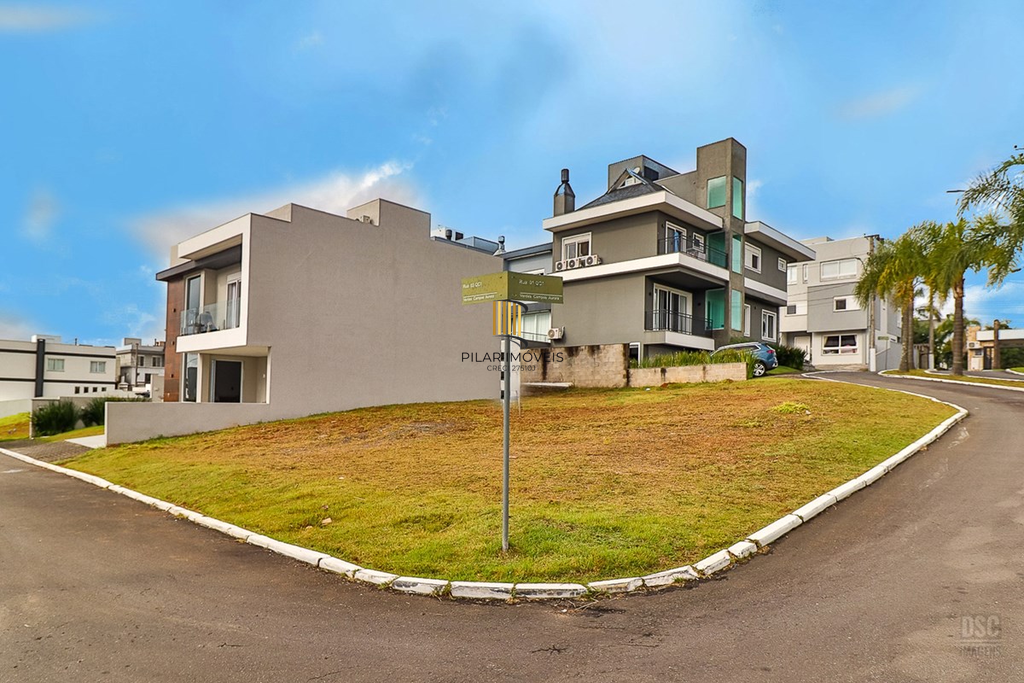 Terreno no bairro Morro Santana