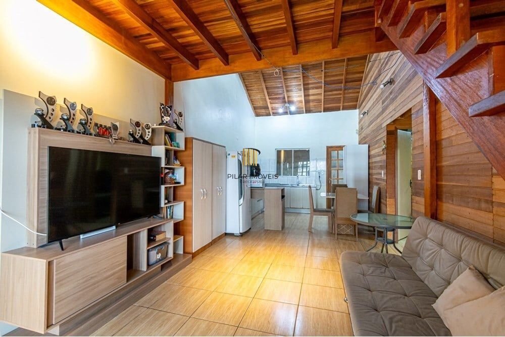 Casa 3 dormitórios no bairro Igara