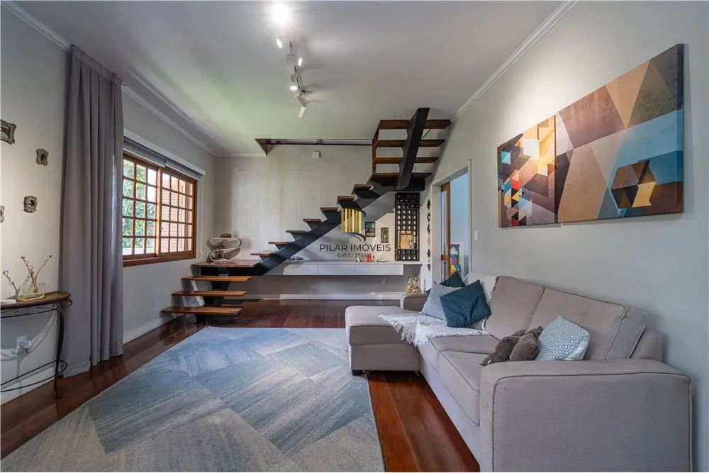 Casa 4 dormitórios no bairro Jardim Lindóia