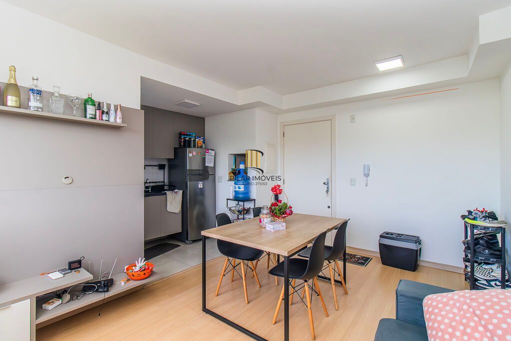 Apartamento 2 dormitórios no bairro Azenha
