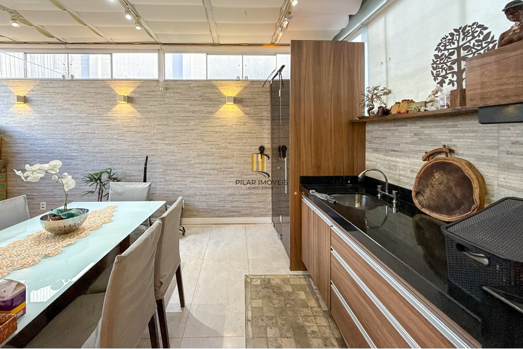 Casa de Condomínio 3 dormitórios no bairro Estância Velha