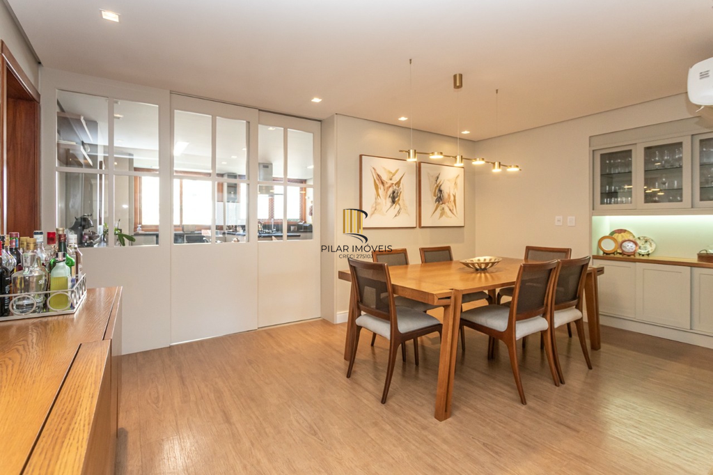 Apartamento 4 dormitórios no bairro Bela Vista