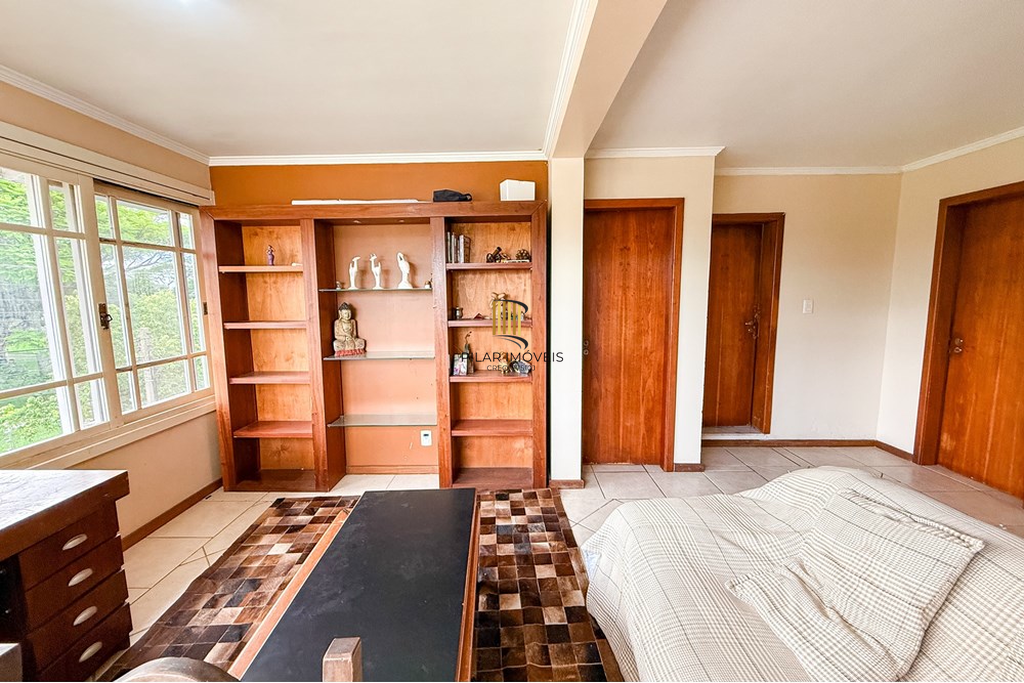 Casa 6 dormitórios no bairro Nossa Senhora das Graças