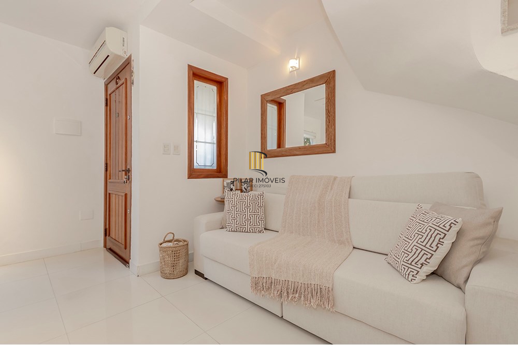 Casa de Condomínio 3 dormitórios no bairro Ipanema