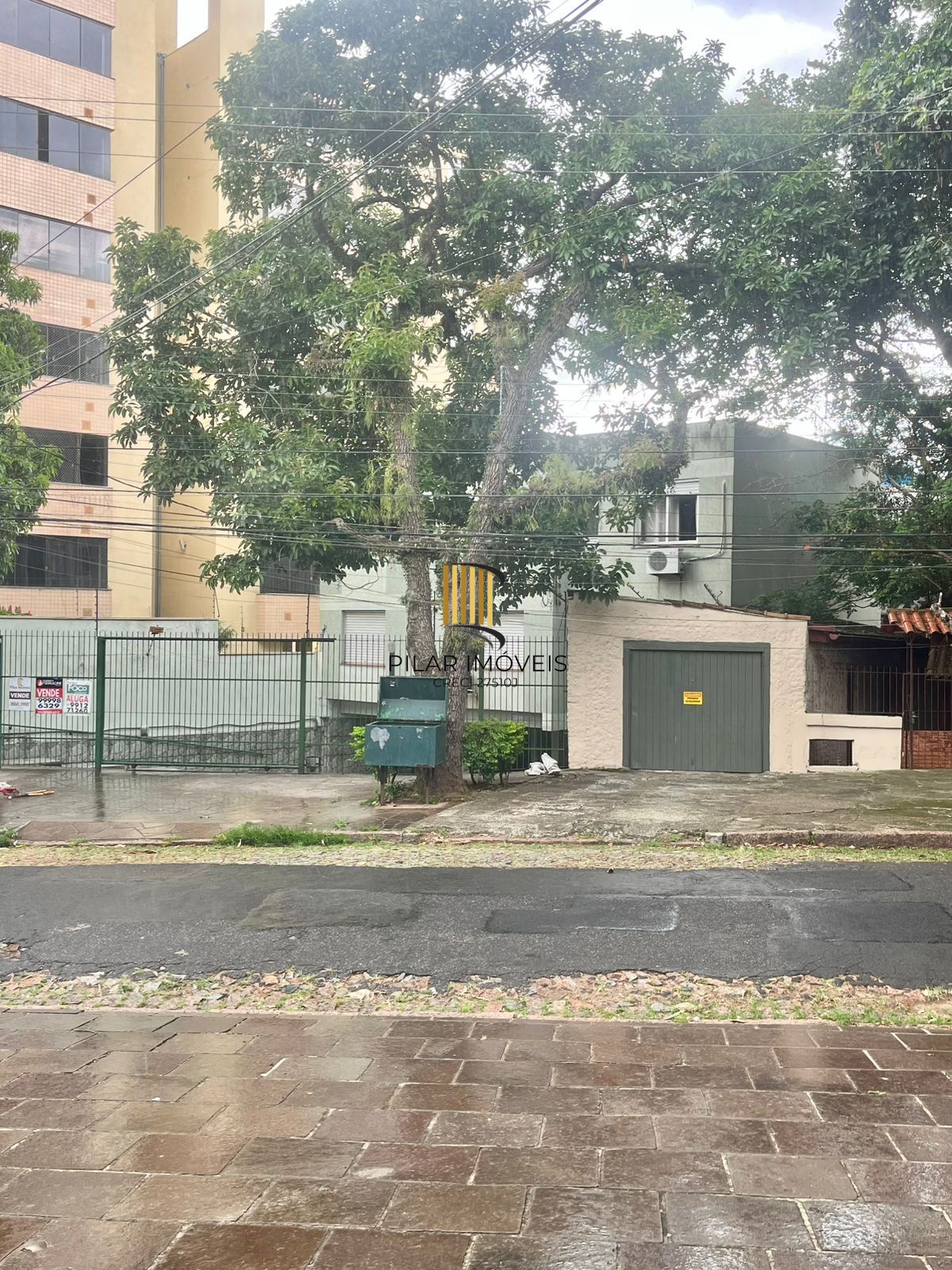 Apto 01 dorm com vaga no Cristo Redentor, 43 m2, 01 lance de escada