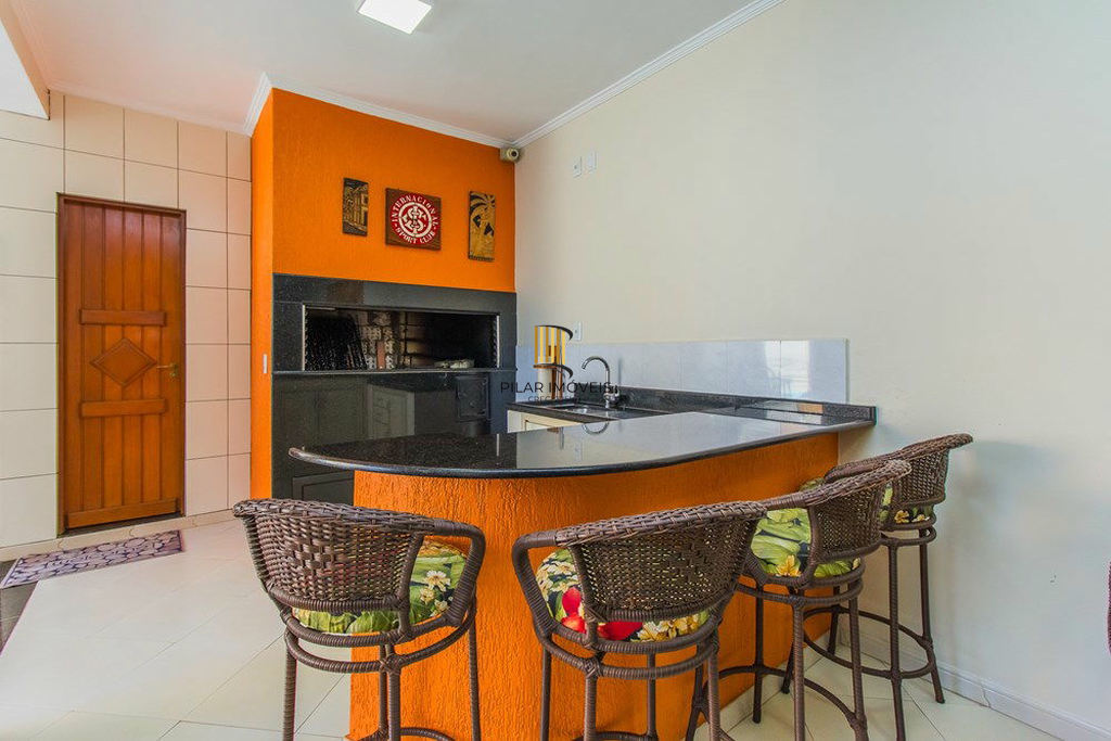 Casa 4 dormitórios no bairro Moinhos de Vento