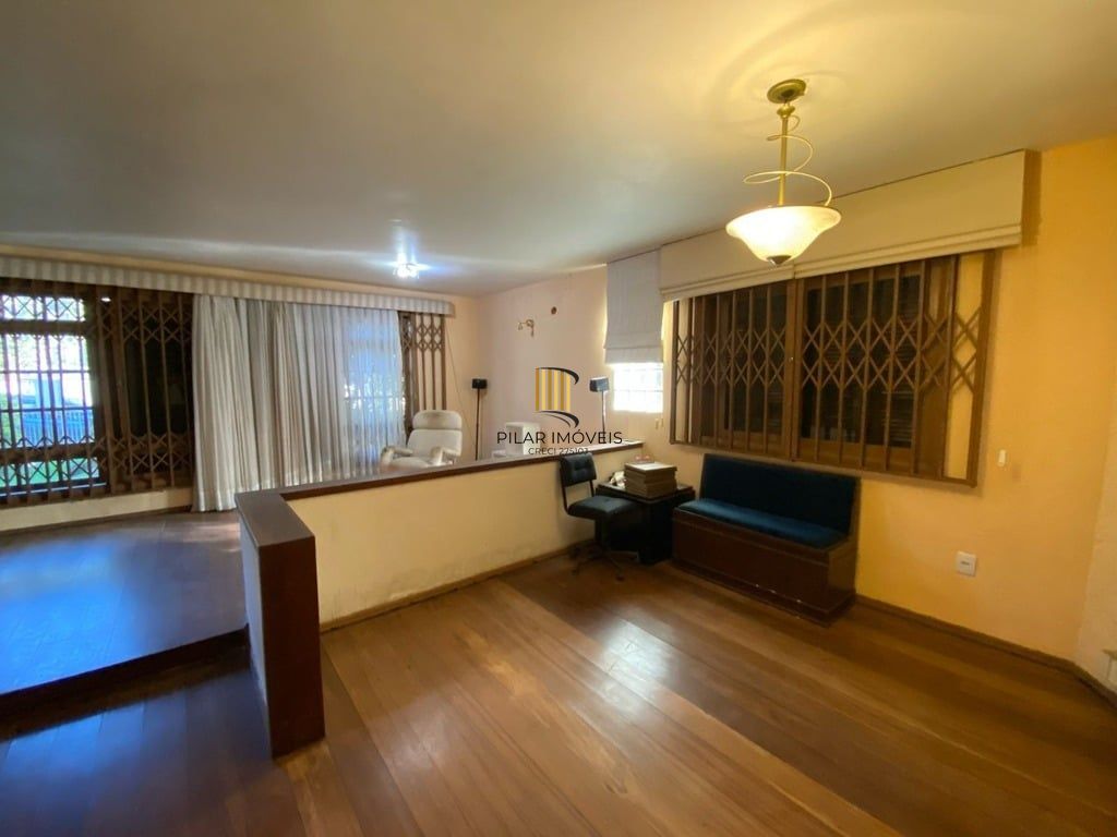 Casa 4 dormitórios no bairro Tristeza