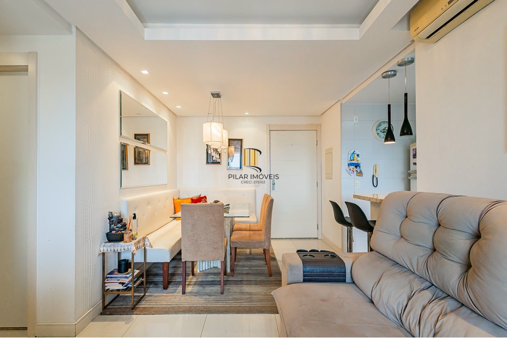 Apartamento 2 dormitórios no bairro Vila Ipiranga