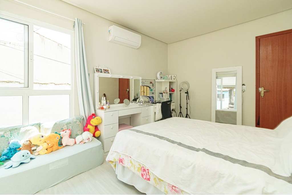Casa 3 dormitórios no bairro Menino Deus