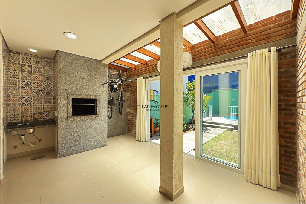 Casa 1 dormitório no bairro Hípica