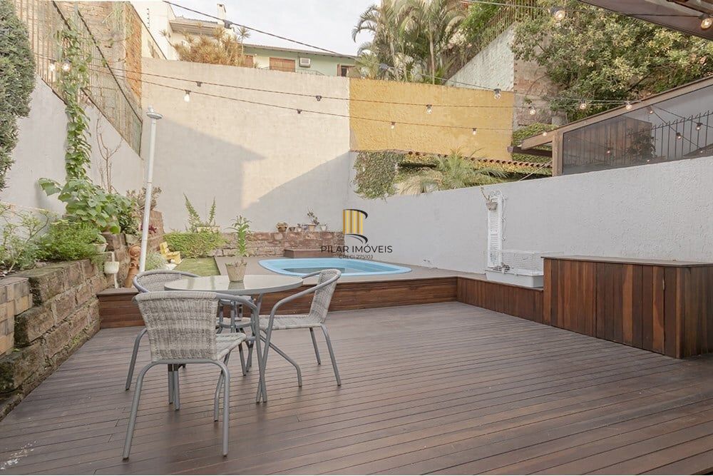 Casa 3 dormitórios no bairro Espírito Santo