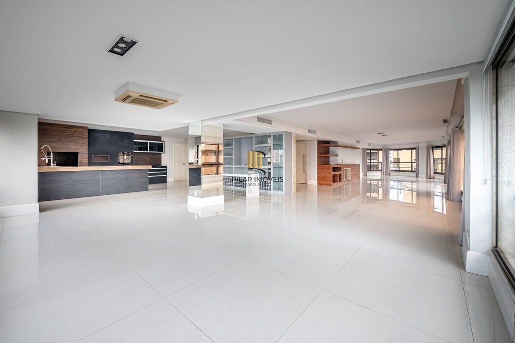Apartamento 4 dormitórios no bairro Bela Vista
