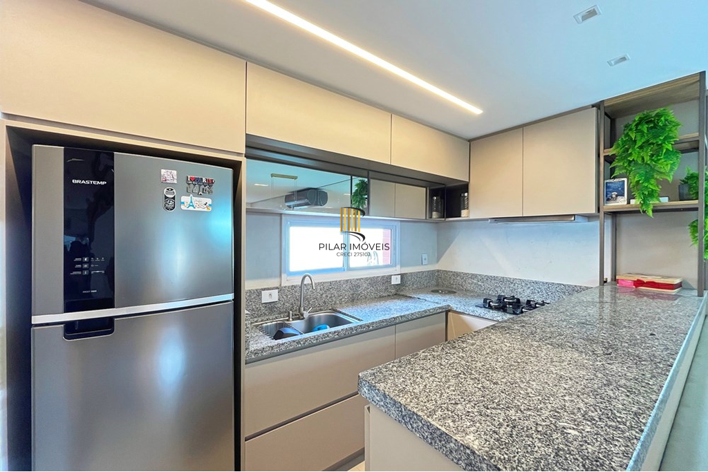 Casa 3 dormitórios no bairro Hípica