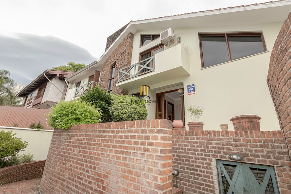 Casa 4 dormitórios no bairro Boa Vista