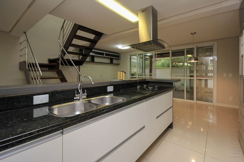 Casa 3 dormitórios no bairro Ipanema