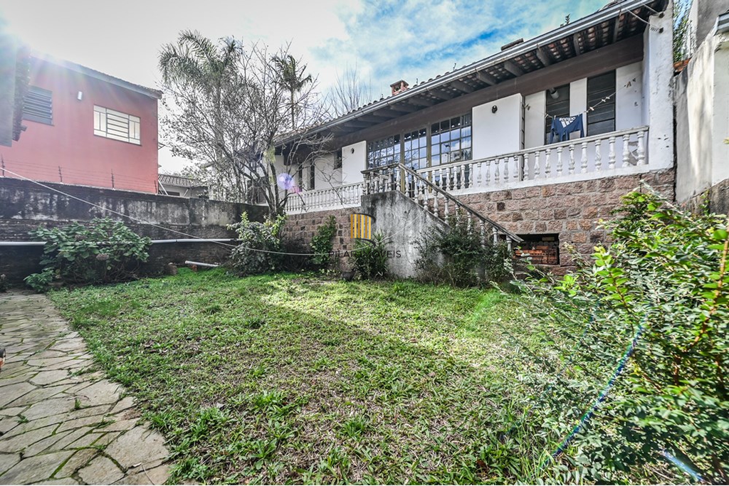 Casa 3 dormitórios no bairro Santa Tereza