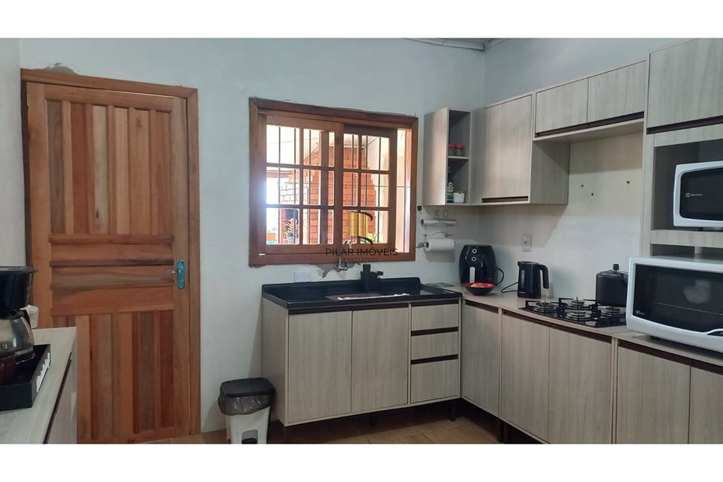 Casa 2 dormitórios no bairro Maringá