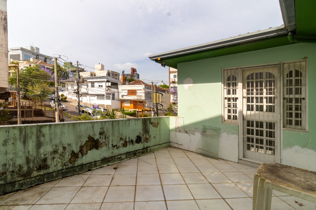 Casa 5 dormitórios no bairro Petrópolis