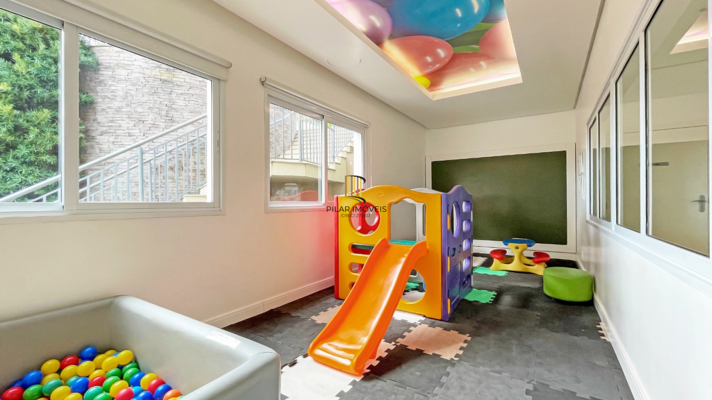 Casa de Condomínio 3 dormitórios no bairro Jardim Carvalho