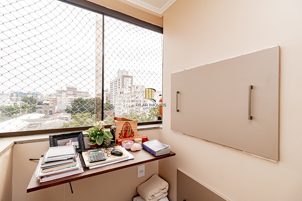 Apartamento 3 dormitórios no bairro Menino Deus