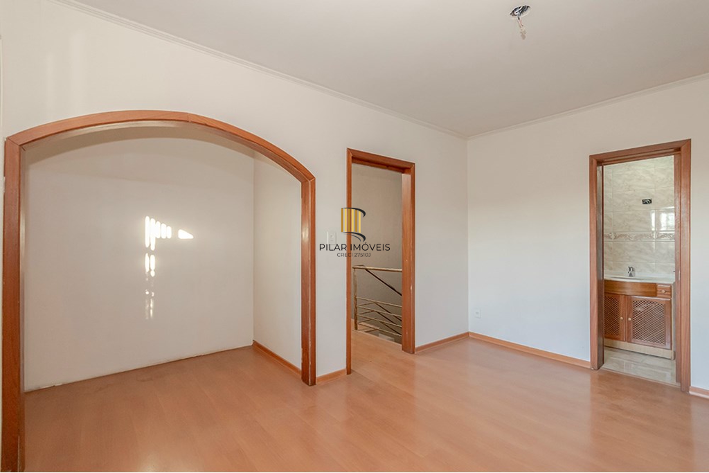 Casa 4 dormitórios no bairro Jardim Planalto