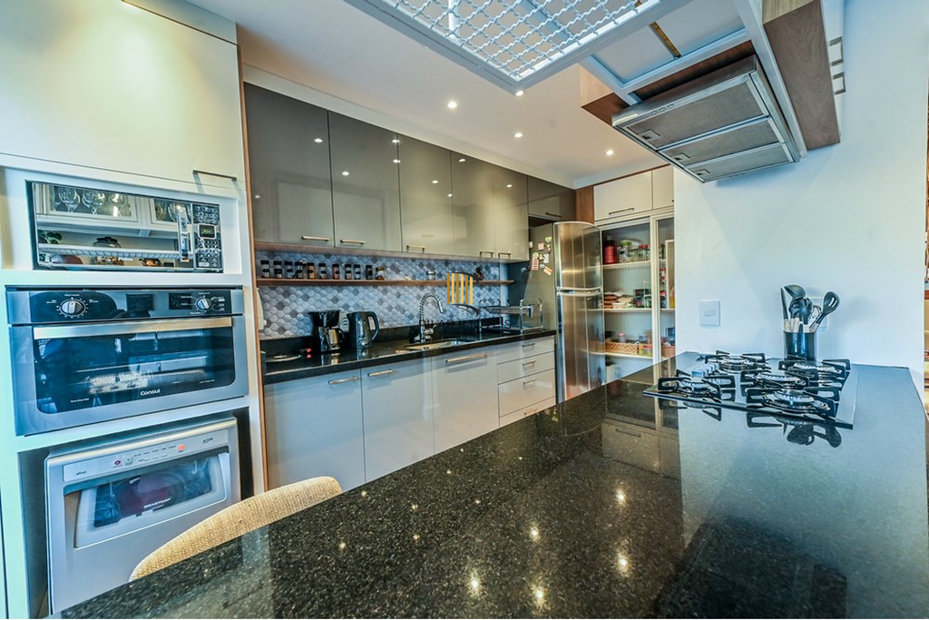 Casa de Condomínio 3 dormitórios no bairro Tristeza